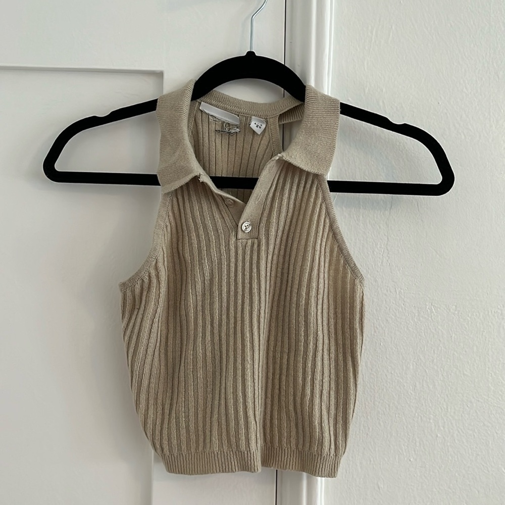 Knit Urban Outfitters collared crop top